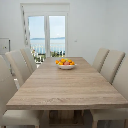 By The Sea Kastel Stafilic, - 20981 Kastela